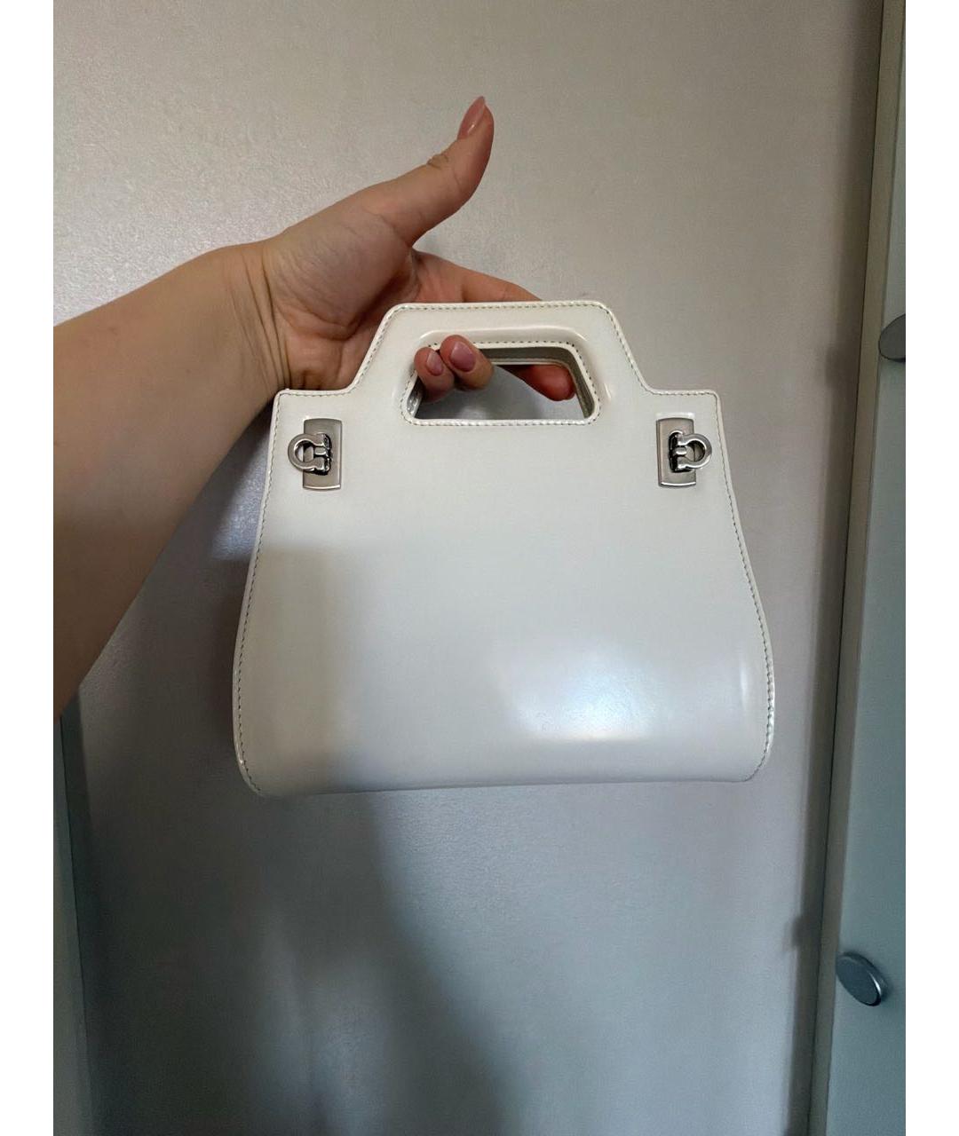 FERRAGAMO Белая кожаная сумка с короткими ручками, фото 5