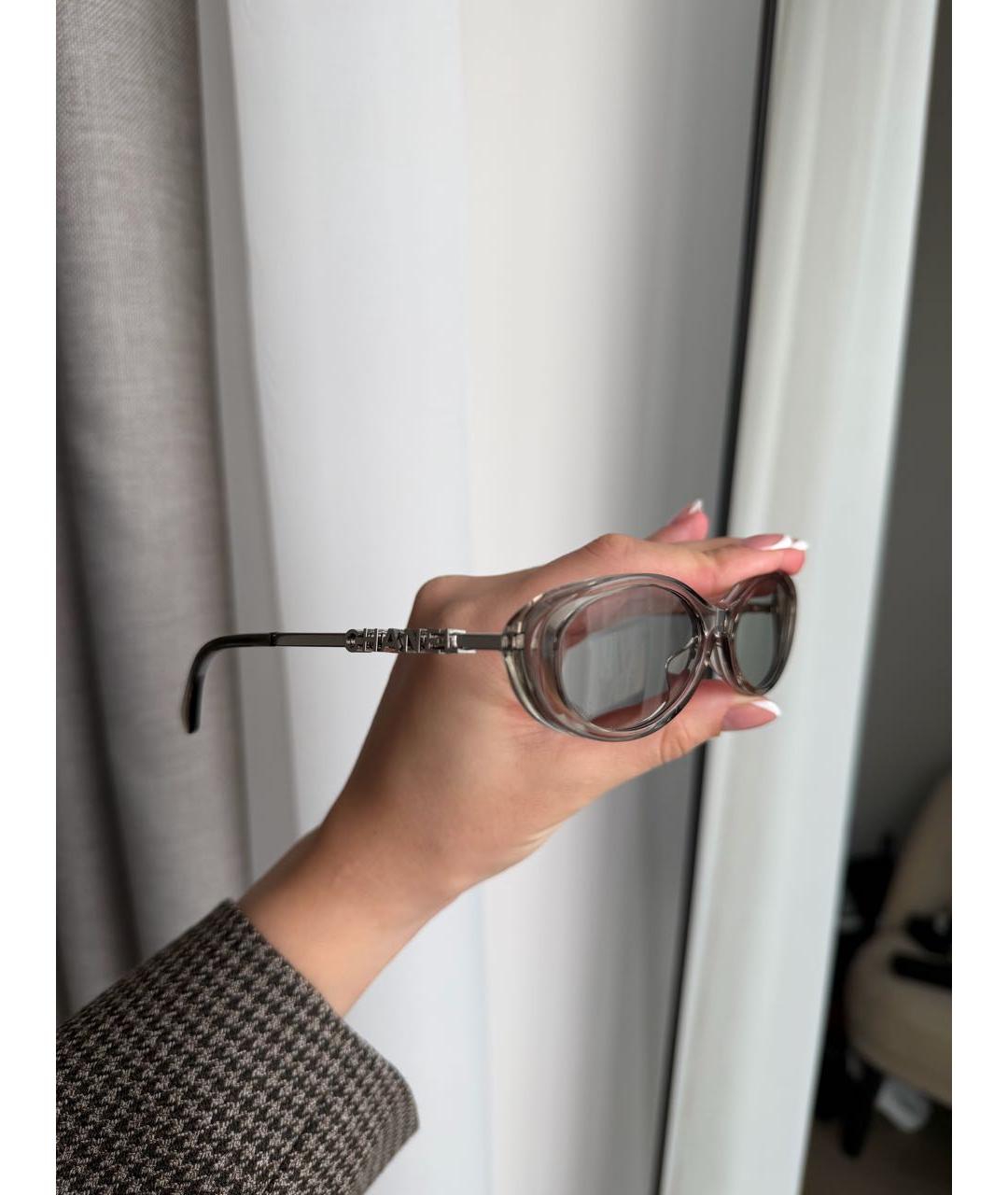 CHANEL Серые пластиковые солнцезащитные очки, фото 3