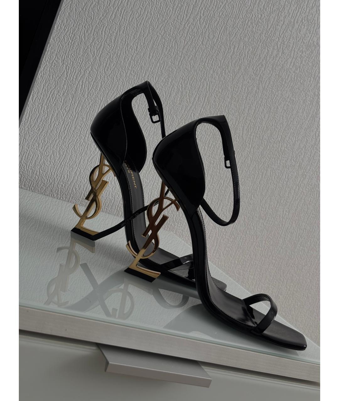 SAINT LAURENT Черные босоножки из лакированной кожи, фото 8