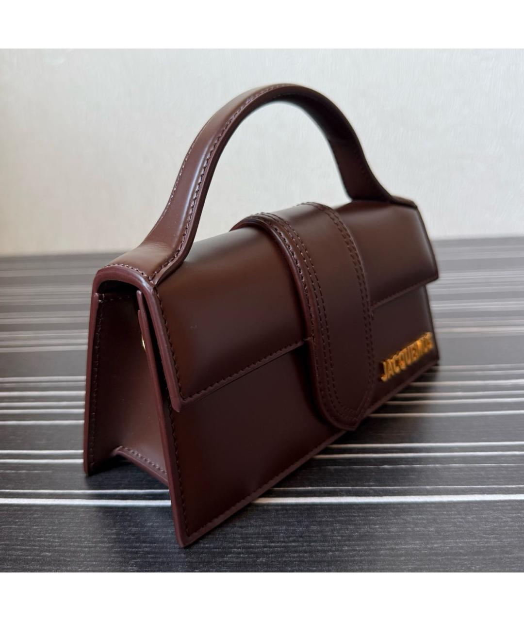 JACQUEMUS Коричневая кожаная сумка с короткими ручками, фото 2
