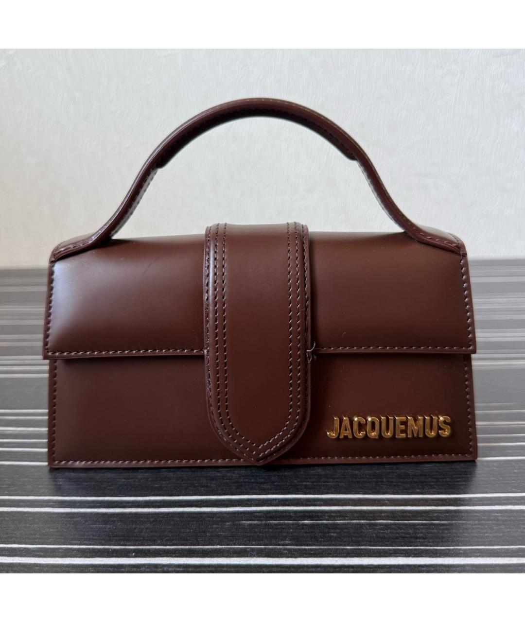JACQUEMUS Коричневая кожаная сумка с короткими ручками, фото 8