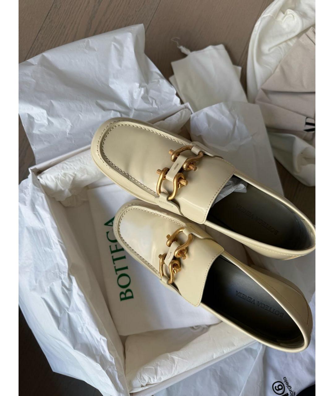 BOTTEGA VENETA Бежевые кожаные лоферы, фото 6