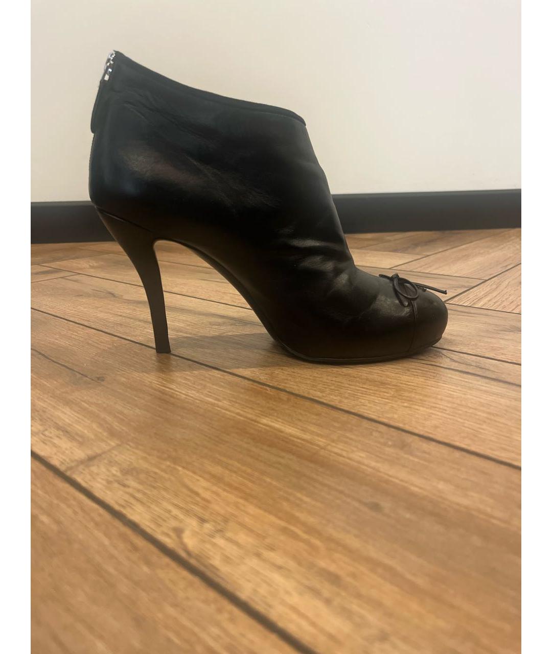 CHANEL Черные кожаные ботильоны, фото 5
