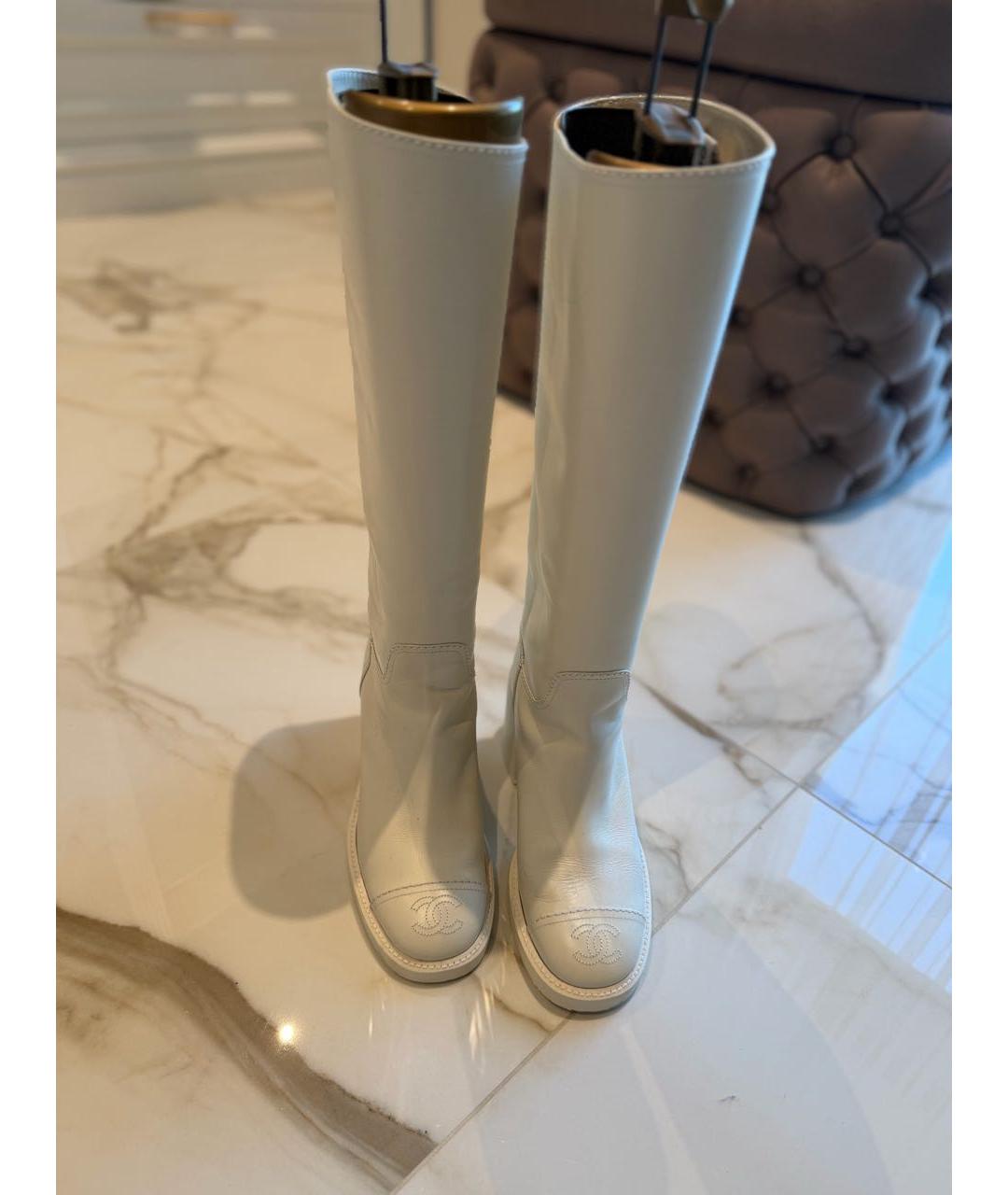 CHANEL Белые кожаные сапоги, фото 4