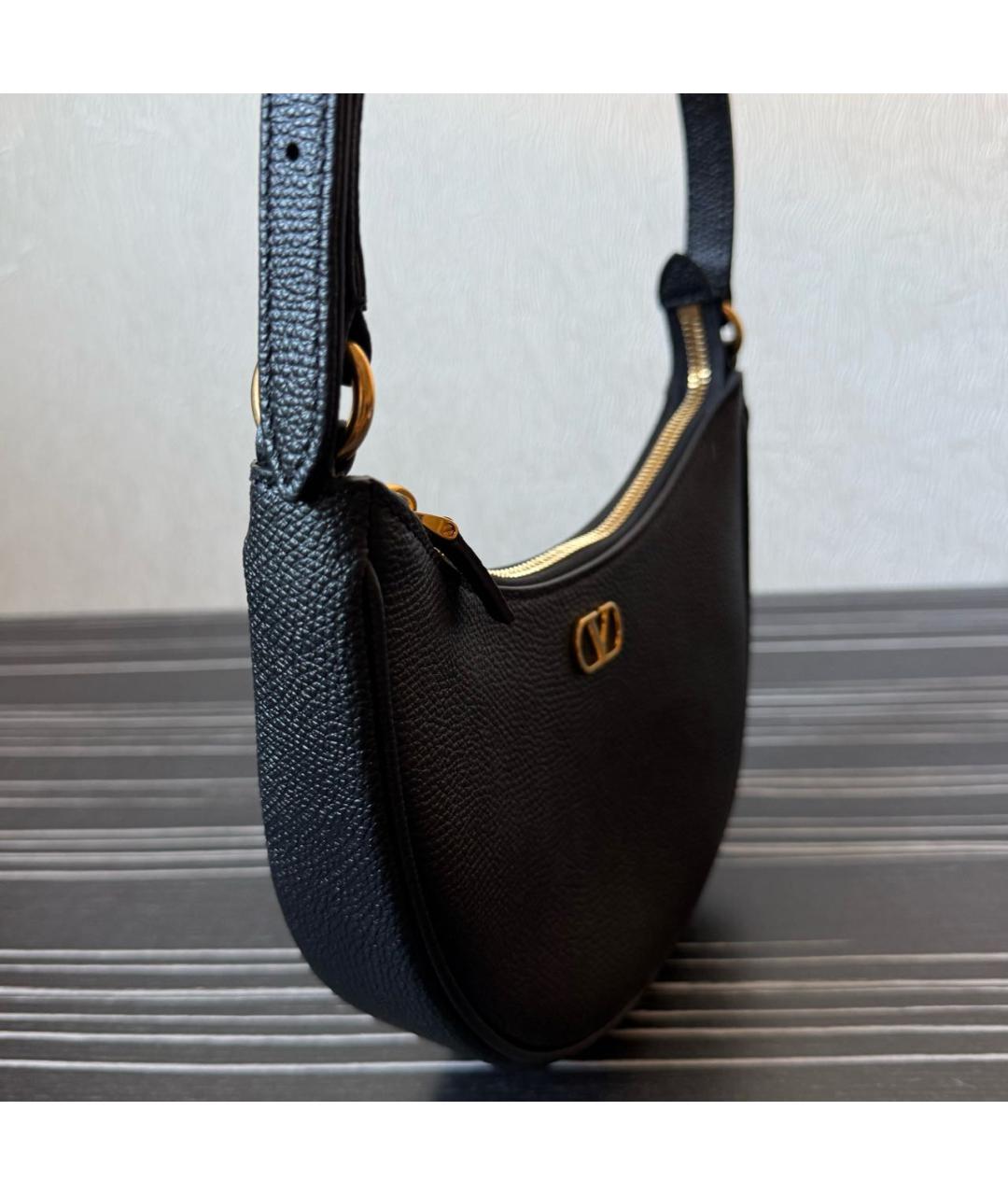 VALENTINO Черная кожаная сумка через плечо, фото 2