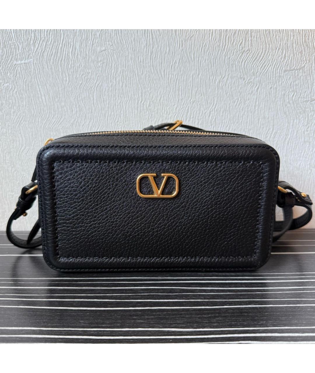 VALENTINO Черная кожаная сумка через плечо, фото 6