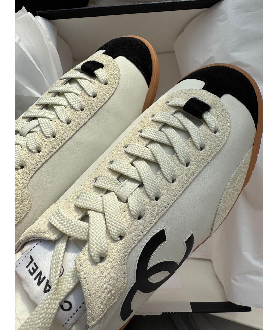 CHANEL Белые кожаные кеды, фото 4