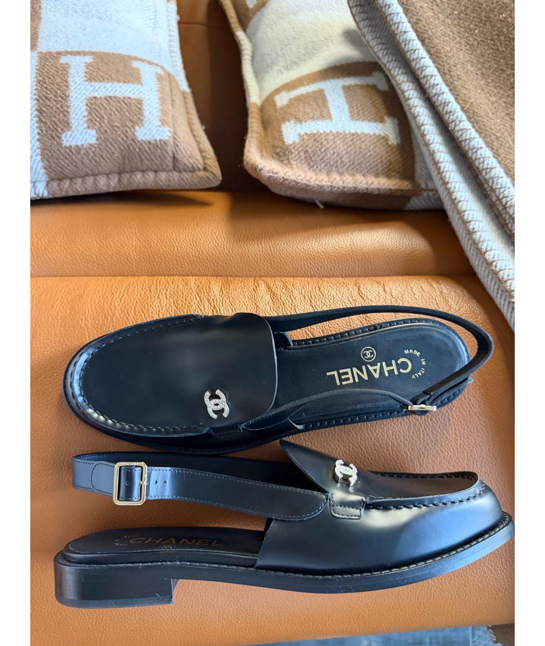 CHANEL Черные кожаные сандалии, фото 2