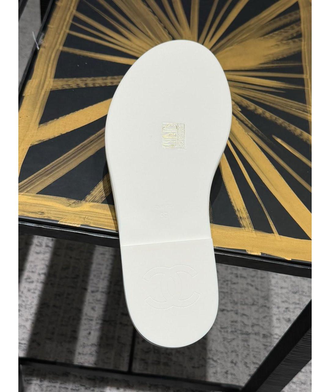 CHANEL Белые кожаные сабо, фото 3