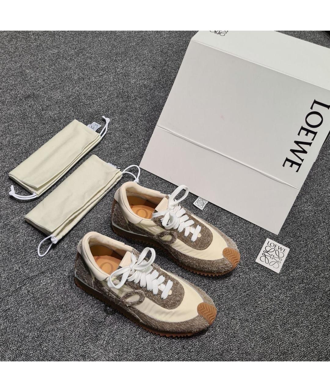 LOEWE Бежевые текстильные кроссовки, фото 2