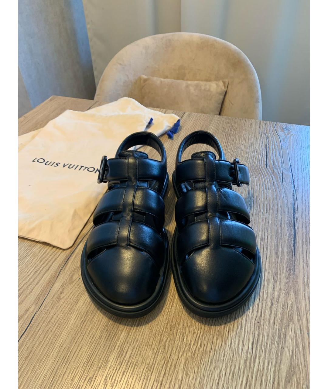 LOUIS VUITTON Черные кожаные сандалии, фото 3