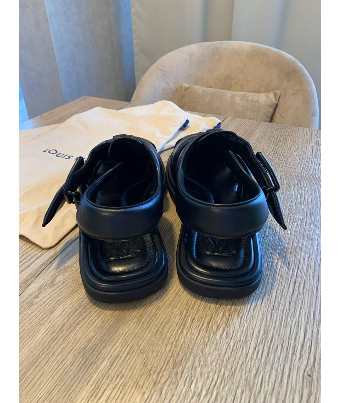 LOUIS VUITTON Черные кожаные сандалии, фото 5