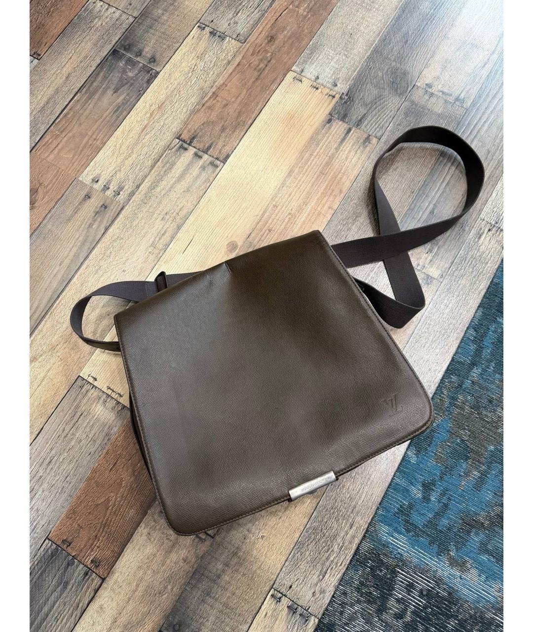 LOUIS VUITTON Коричневая кожаная сумка на плечо, фото 5