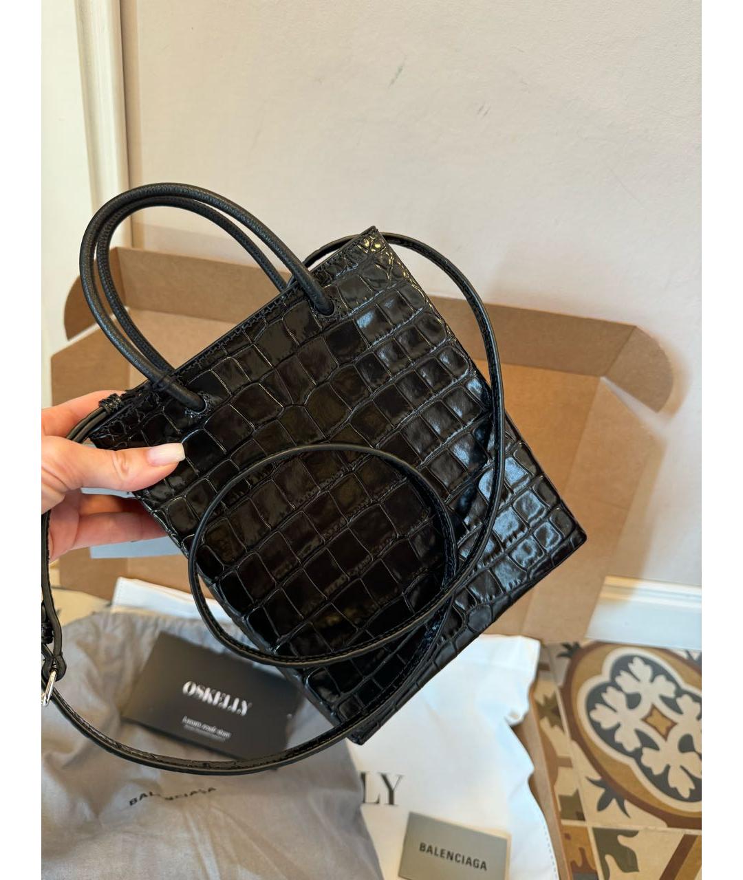 BALENCIAGA Черная сумка с короткими ручками из лакированной кожи, фото 8