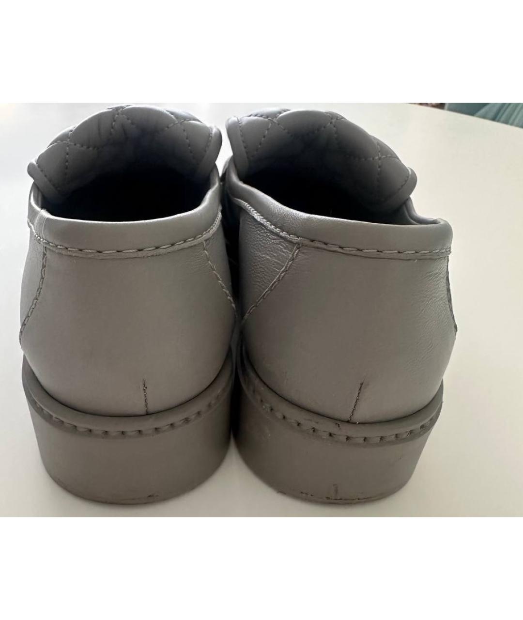 CHANEL Серые кожаные лоферы, фото 4