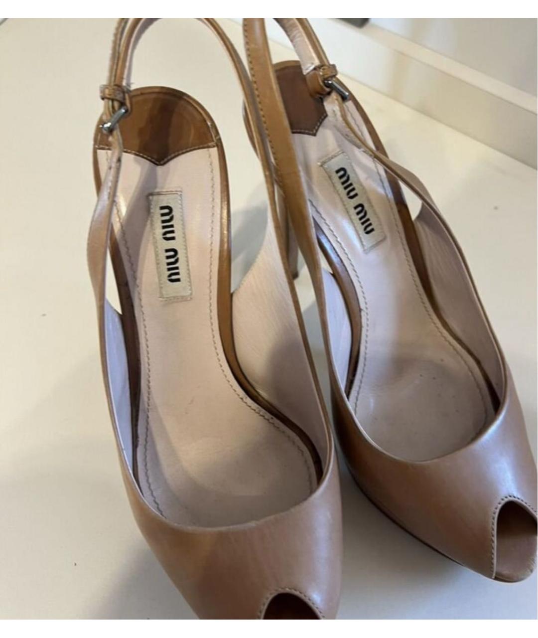 MIU MIU Бежевые кожаные босоножки, фото 2