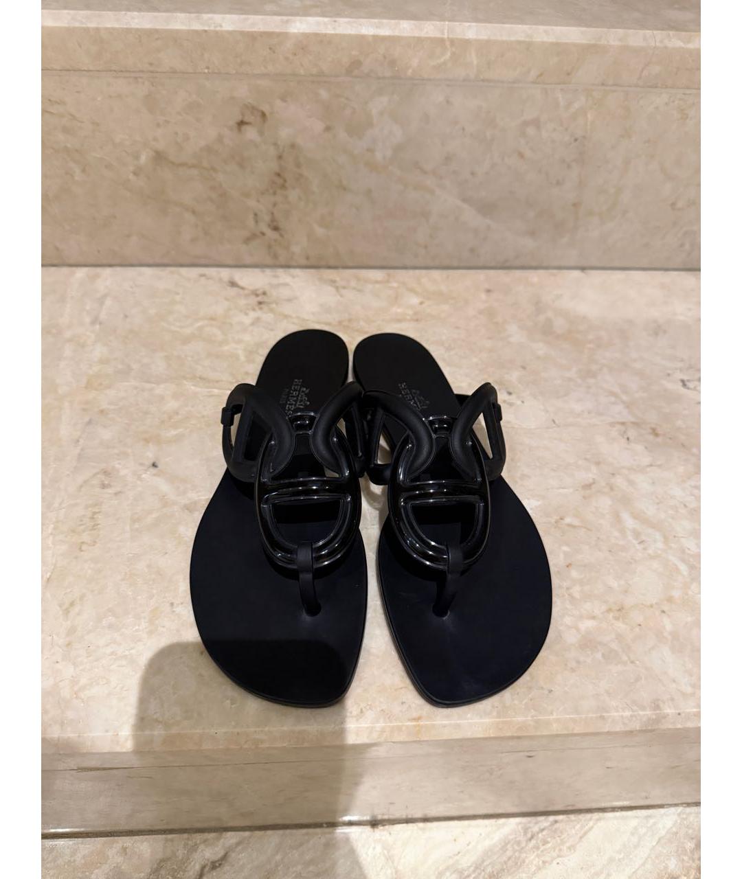 HERMES Черные резиновые шлепанцы, фото 4