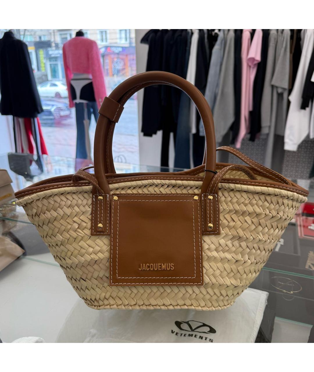 JACQUEMUS Коричневая пелетеная пляжная сумка, фото 5