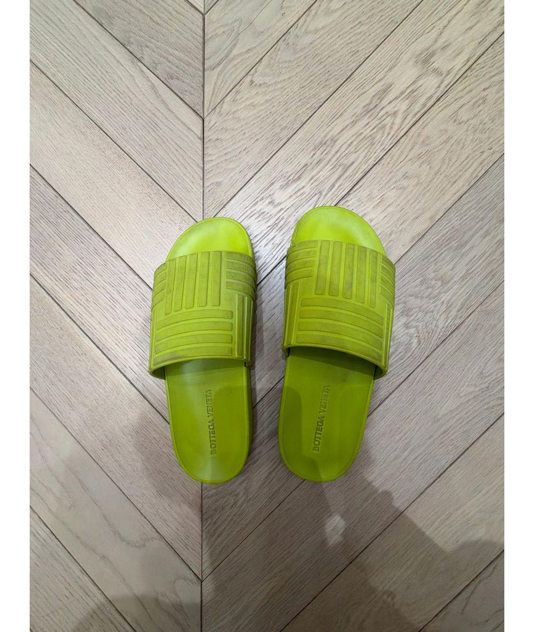 BOTTEGA VENETA Салатовые резиновые шлепанцы, фото 3