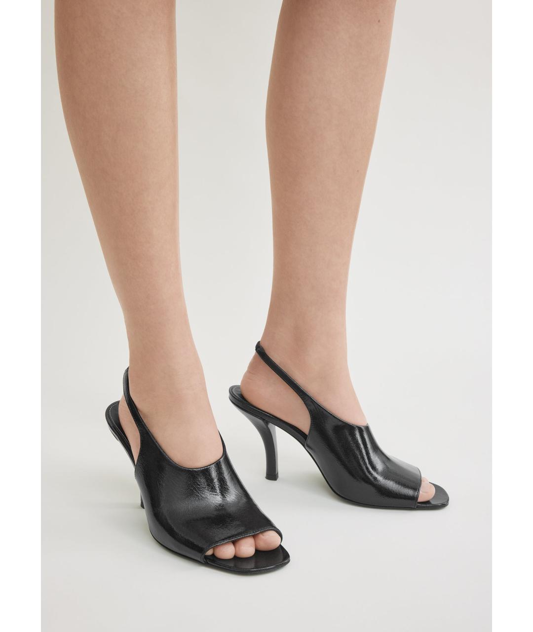 TOTEME Черные кожаные босоножки, фото 3