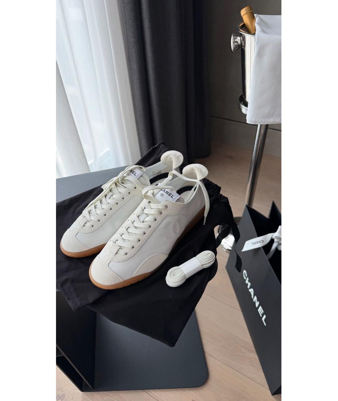 CHANEL Бежевые кожаные кеды, фото 2