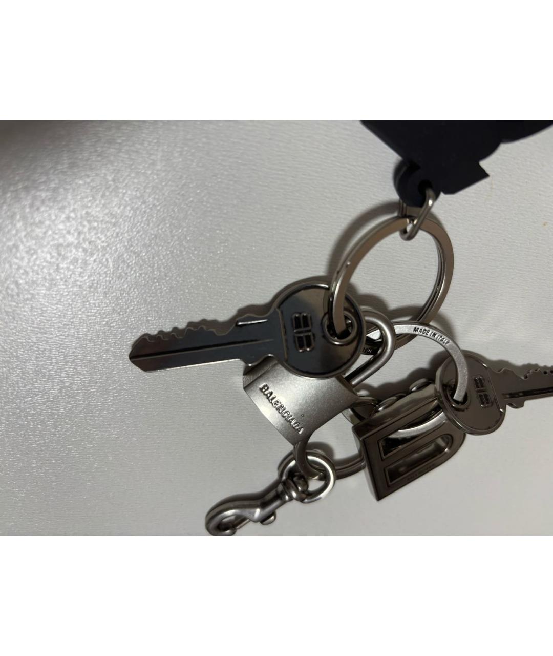 BALENCIAGA Серый брелок, фото 7