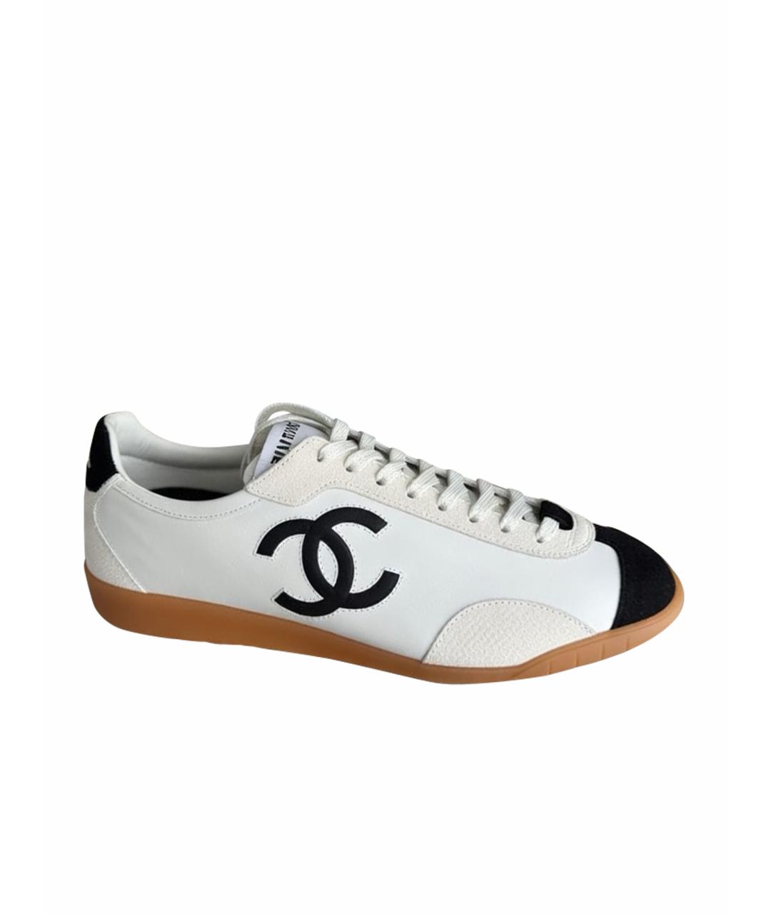 CHANEL Белые кожаные кеды, фото 1