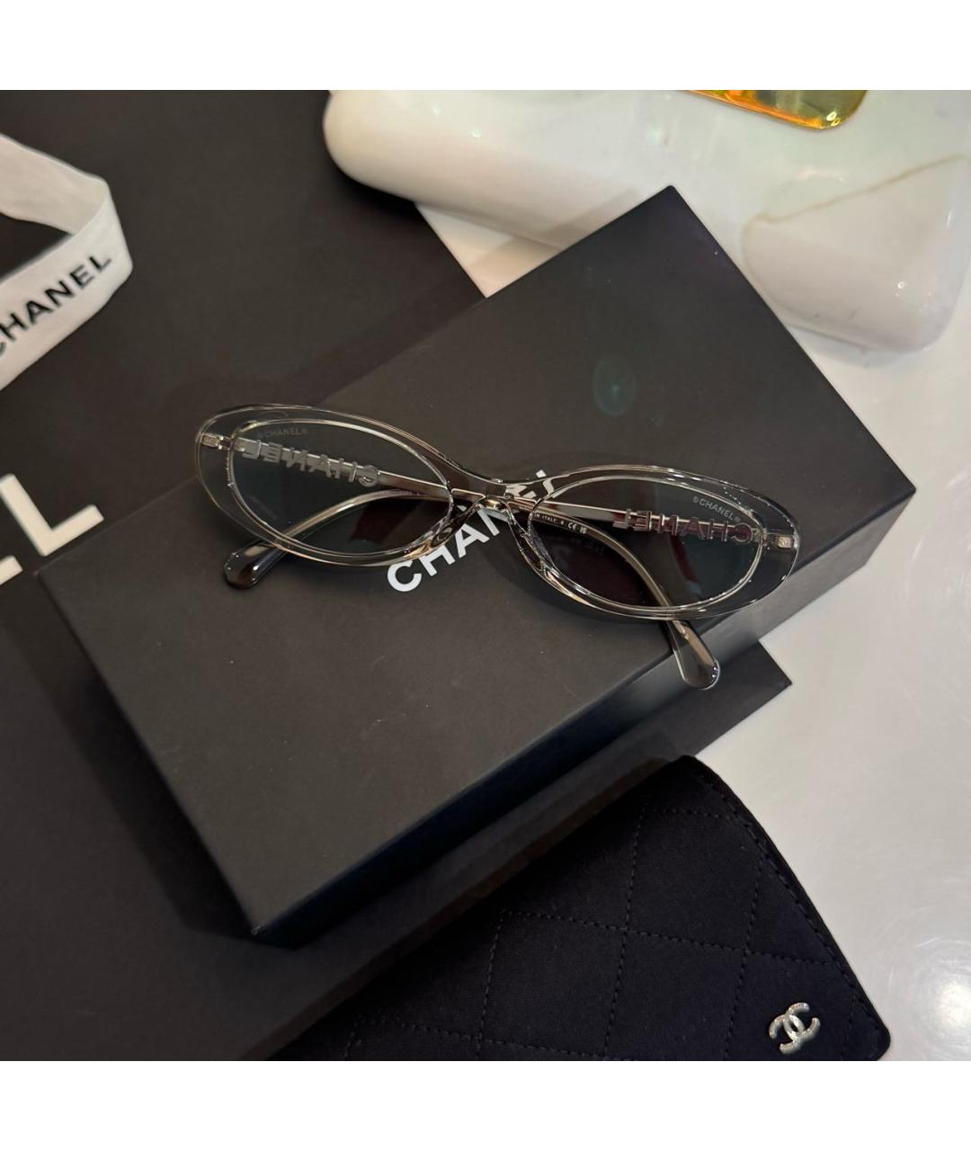 CHANEL Серые пластиковые солнцезащитные очки, фото 4