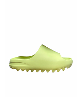 

Шлепанцы YEEZY