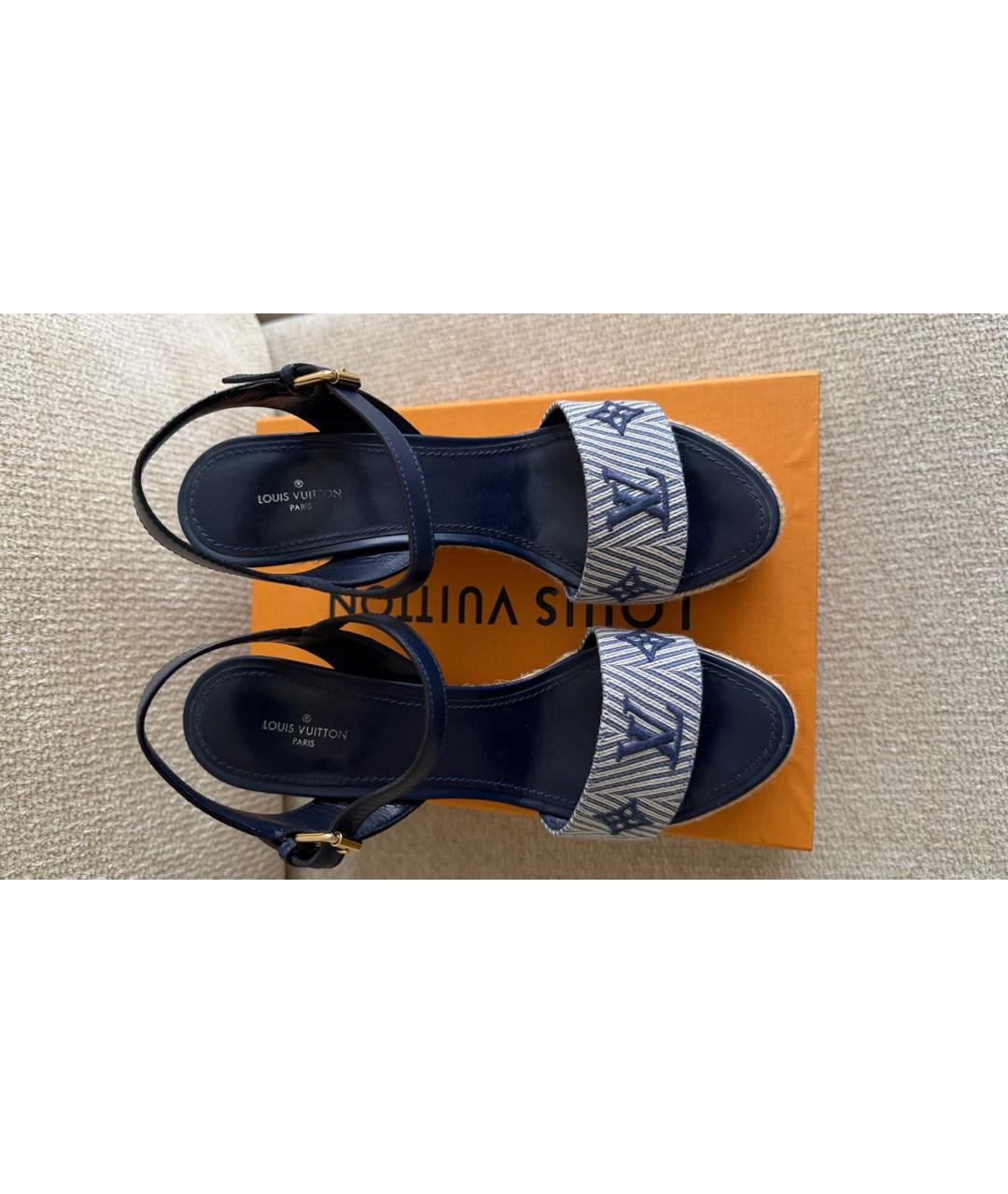 LOUIS VUITTON Синие текстильные босоножки, фото 3