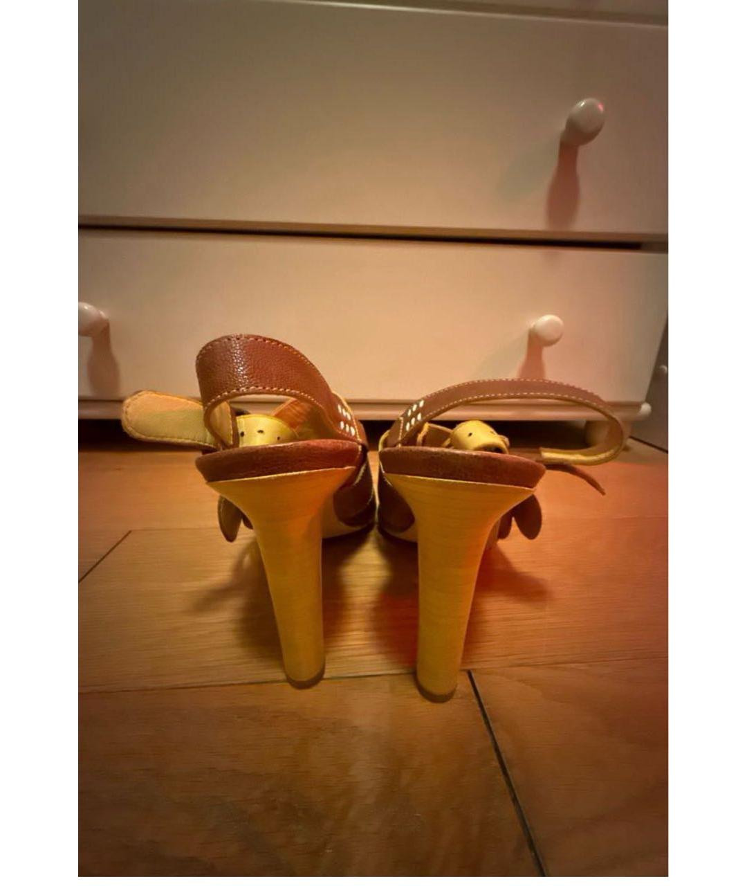 MANOLO BLAHNIK Коричневые кожаные босоножки, фото 4