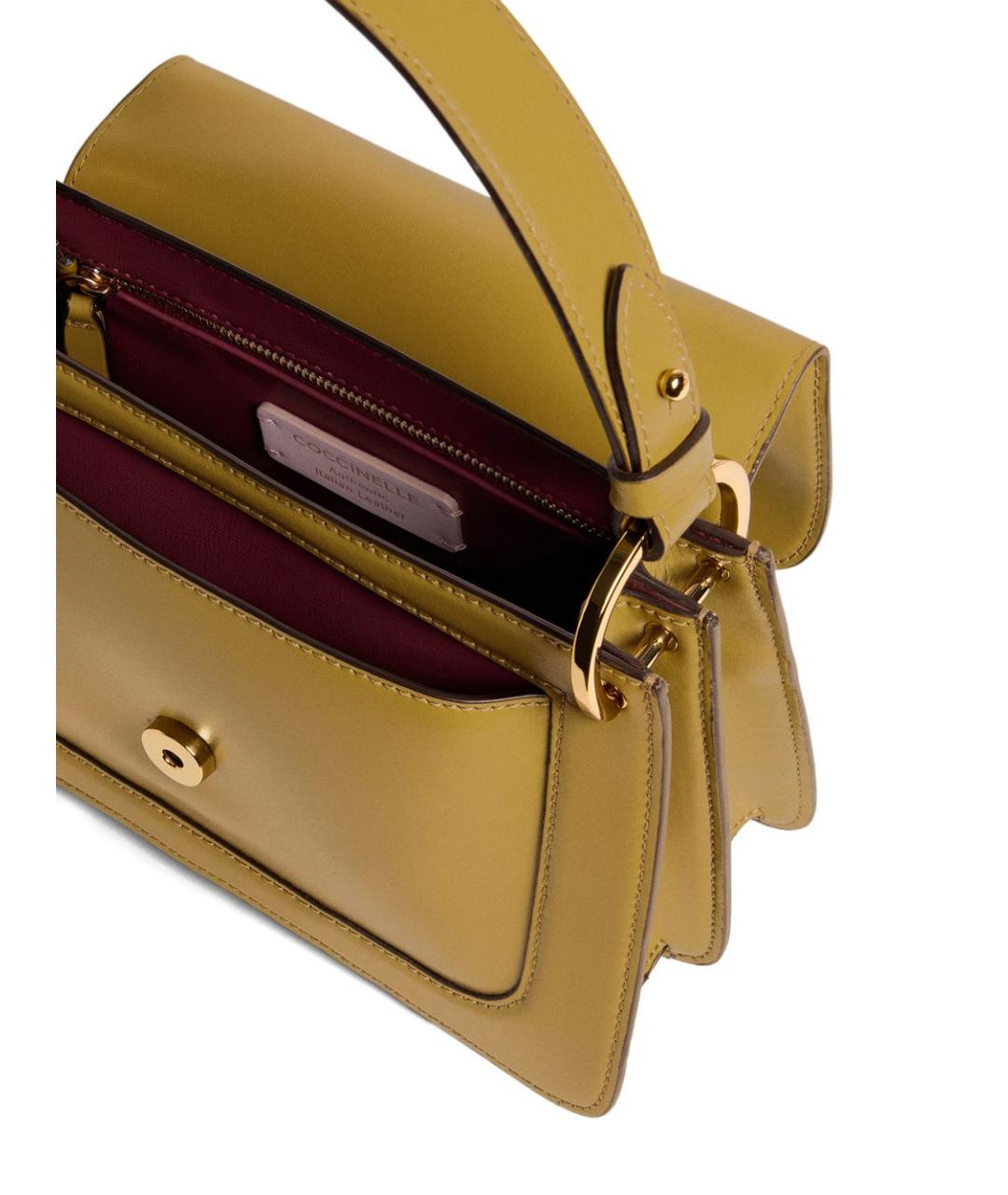 COCCINELLE Горчичная кожаная сумка с короткими ручками, фото 3