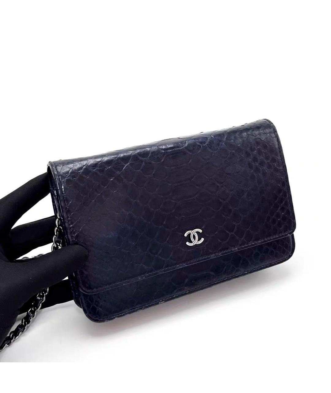 CHANEL Темно-синяя сумка через плечо из экзотической кожи, фото 2