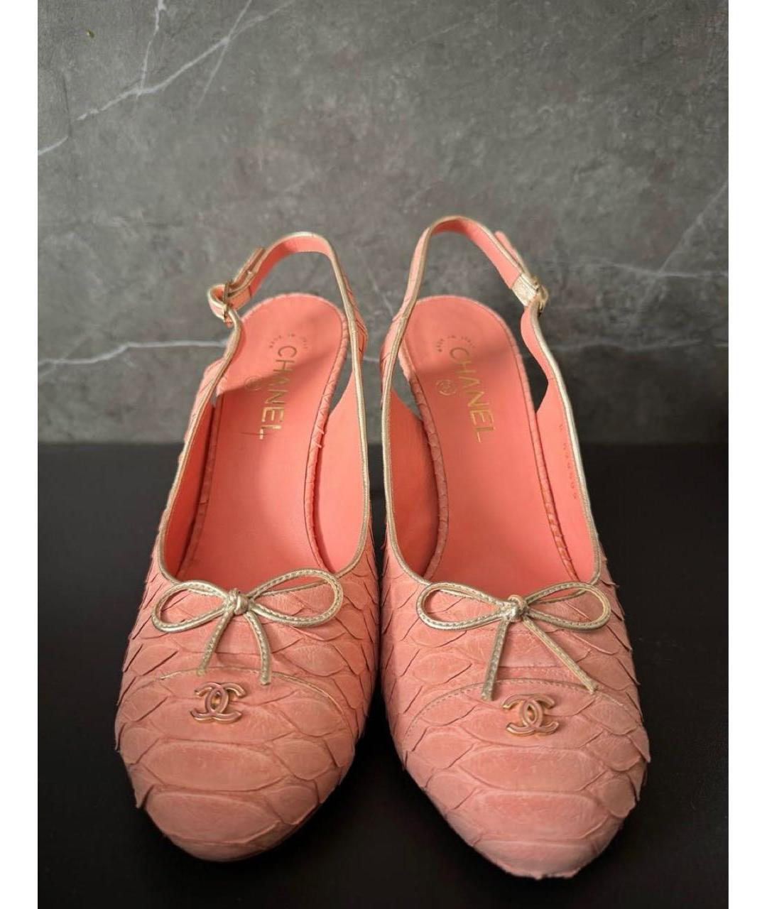 CHANEL Розовые туфли из экзотической кожи, фото 2