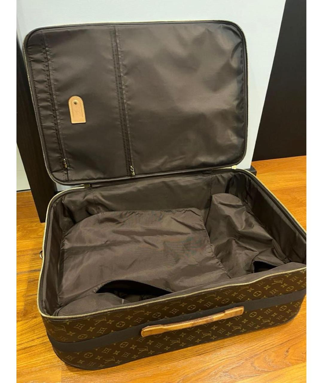 LOUIS VUITTON Коричневый чемодан, фото 4