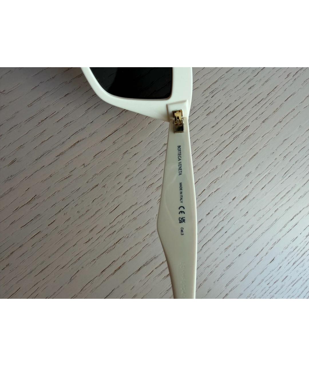 BOTTEGA VENETA Белые пластиковые солнцезащитные очки, фото 6