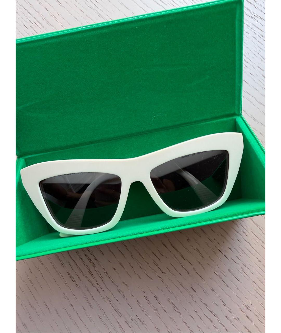 BOTTEGA VENETA Белые пластиковые солнцезащитные очки, фото 2