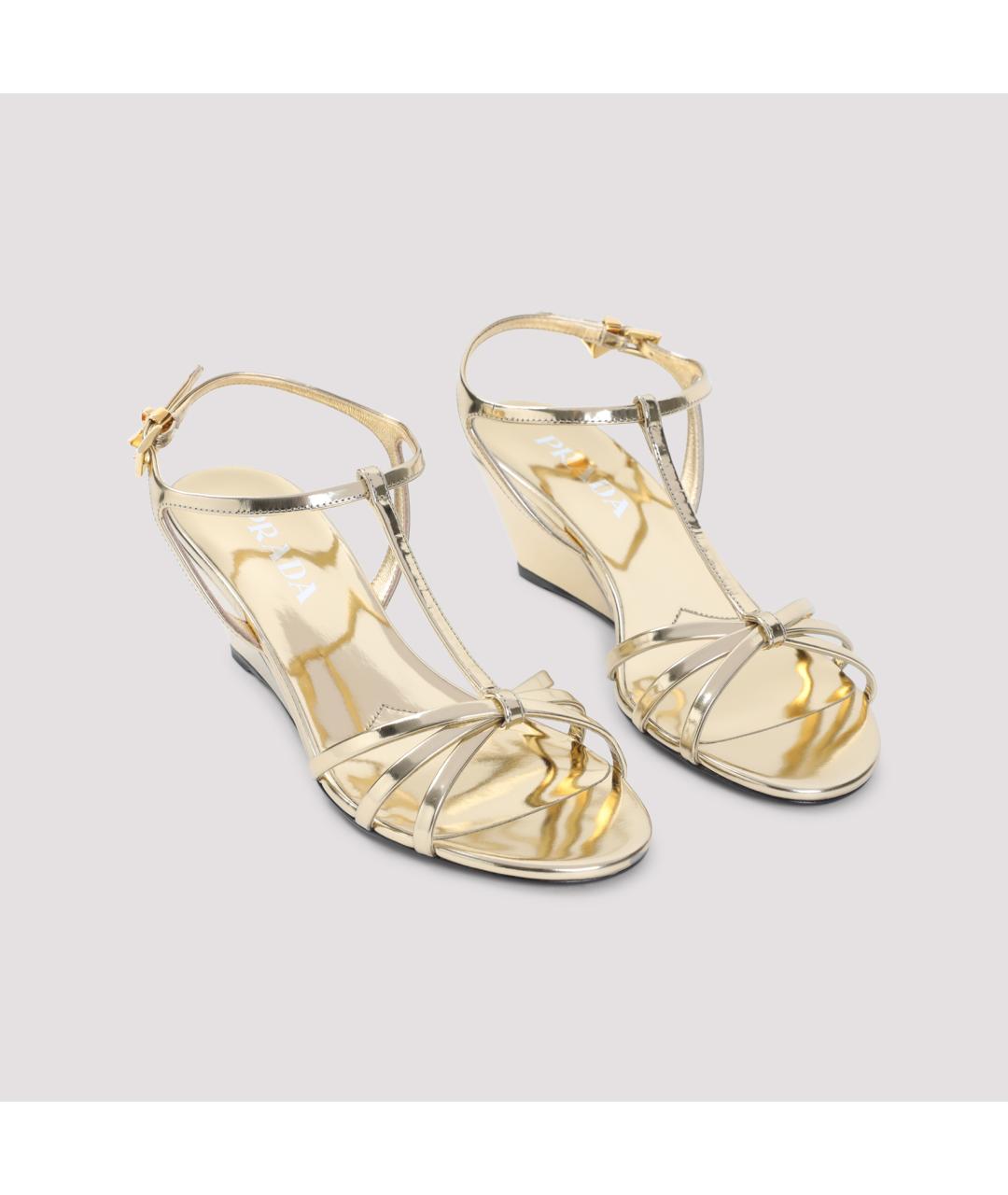 PRADA Золотые кожаные босоножки, фото 4