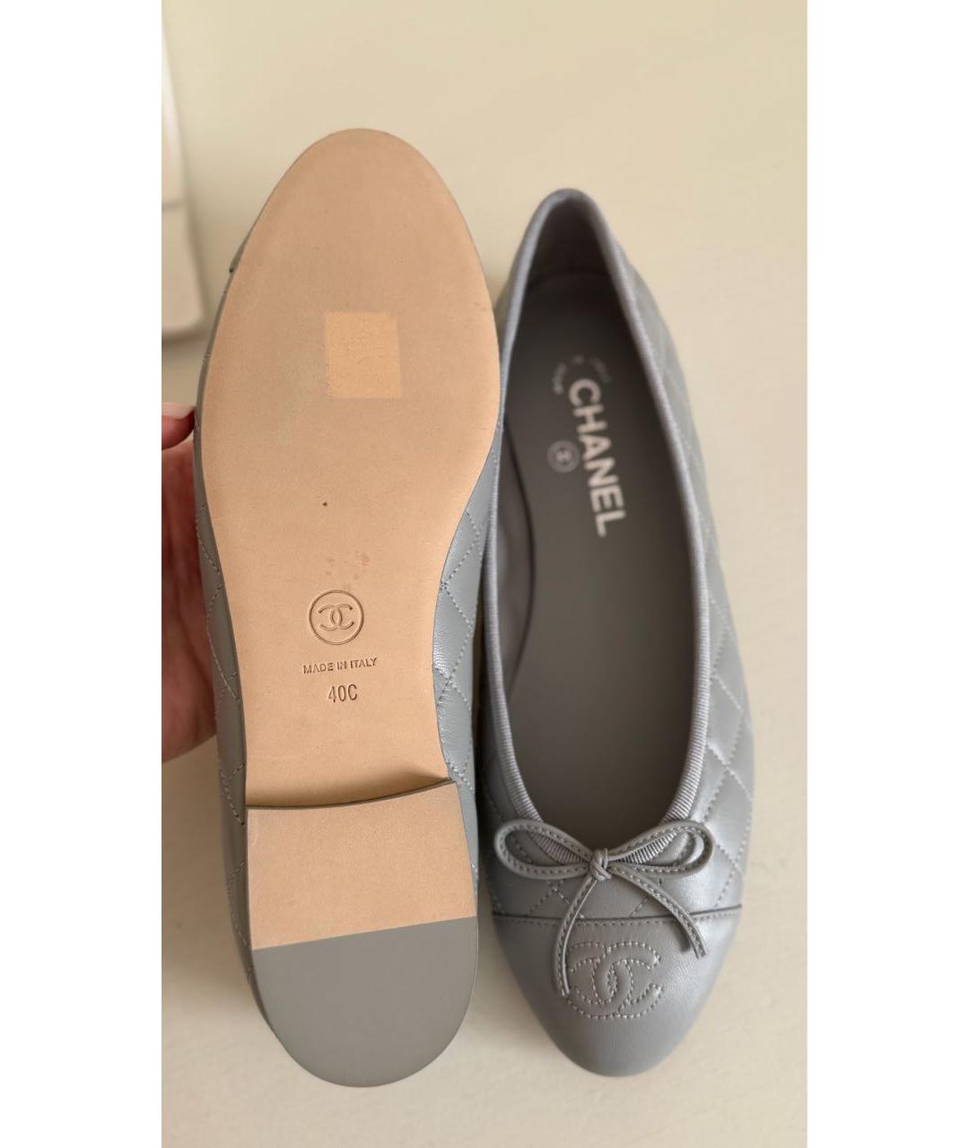 CHANEL Серые кожаные балетки, фото 2