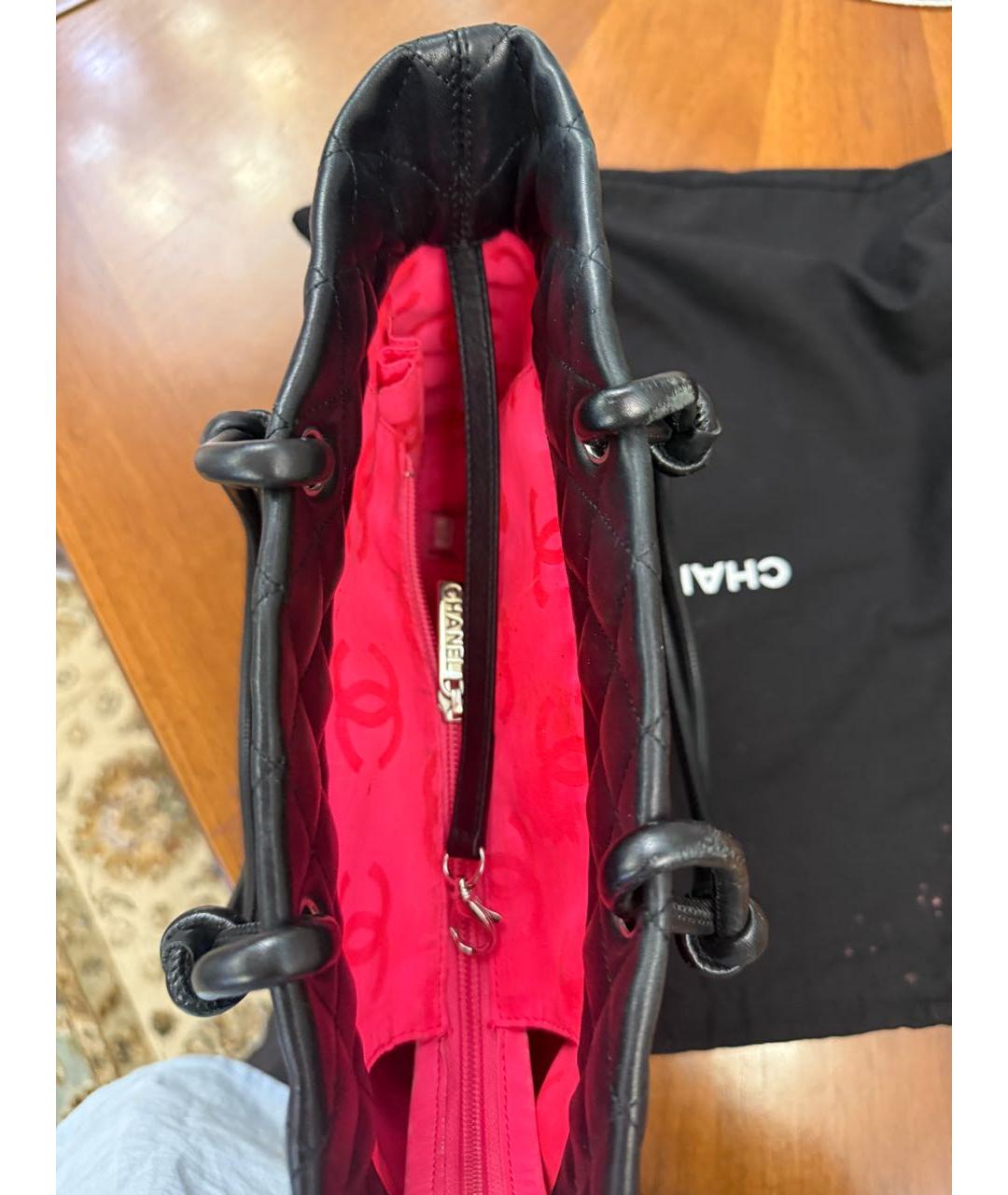 CHANEL Черная кожаная сумка тоут, фото 4