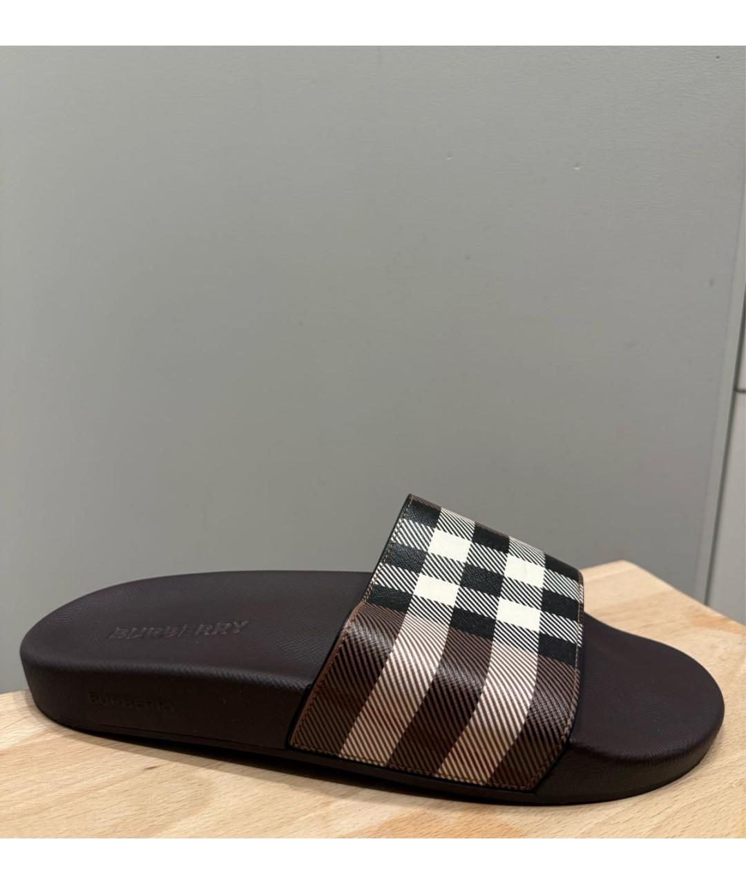 BURBERRY Коричневые шлепанцы из искусственной кожи, фото 8
