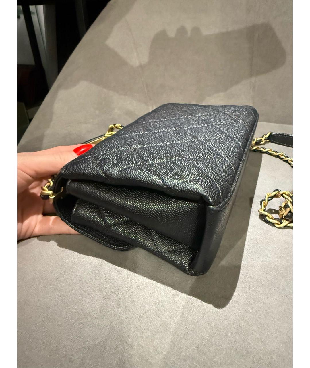 CHANEL Черная кожаная сумка с короткими ручками, фото 5