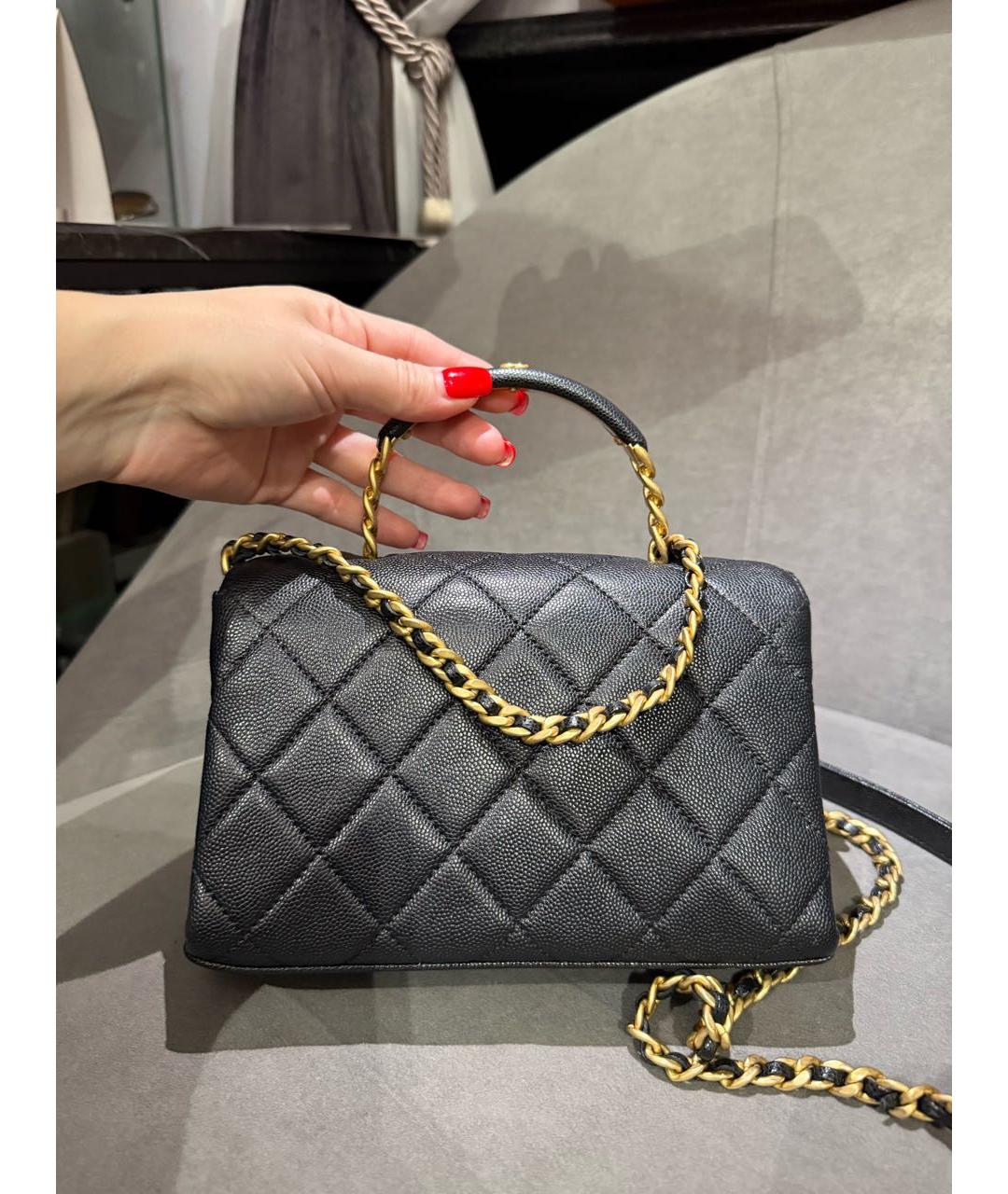 CHANEL Черная кожаная сумка с короткими ручками, фото 4