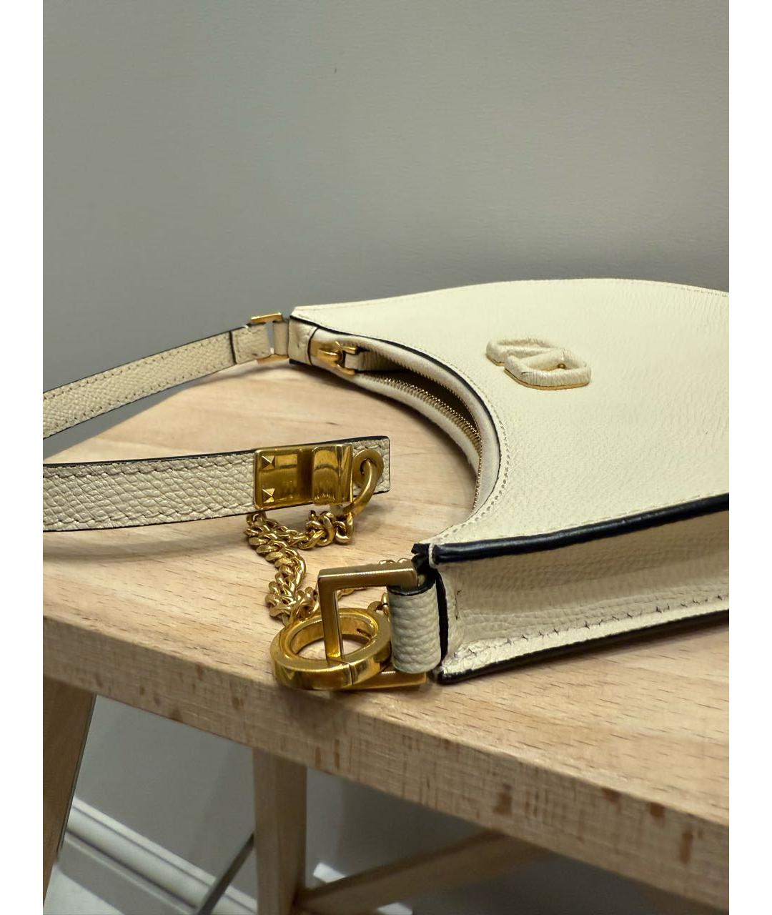 VALENTINO Бежевая кожаная сумка через плечо, фото 2