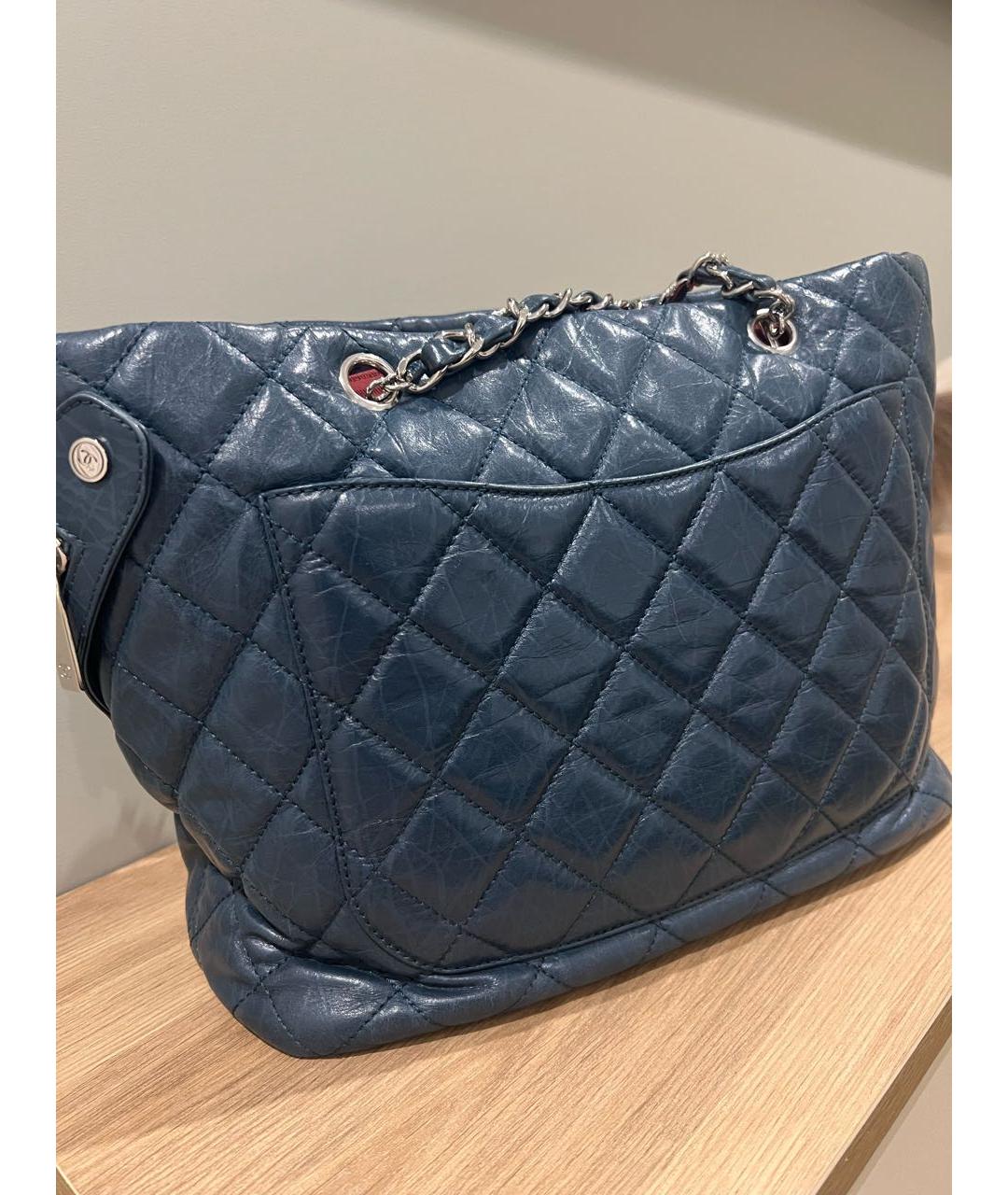 CHANEL Темно-синяя кожаная сумка тоут, фото 3