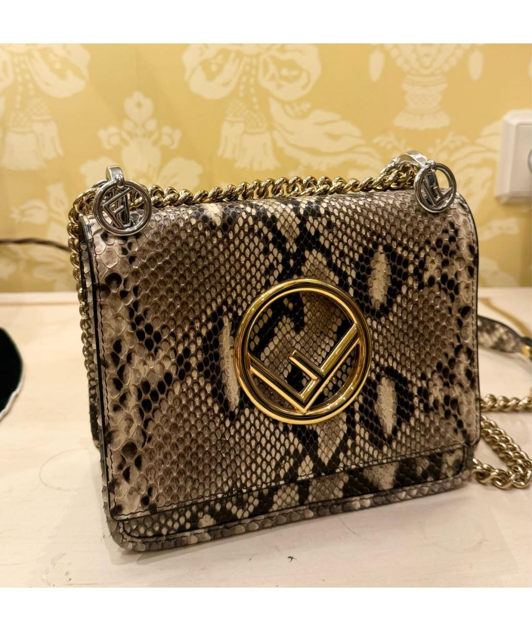 FENDI Бежевая сумка через плечо из экзотической кожи, фото 2