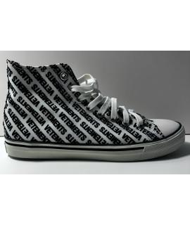 VETEMENTS Высокие кроссовки / кеды