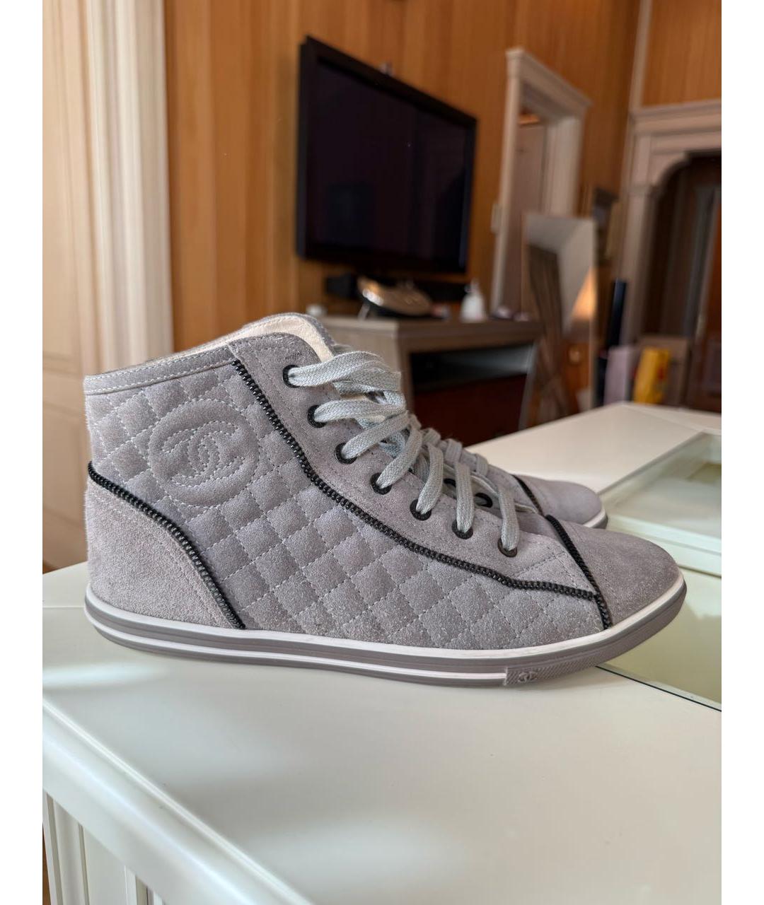 CHANEL Серые замшевые кеды, фото 9