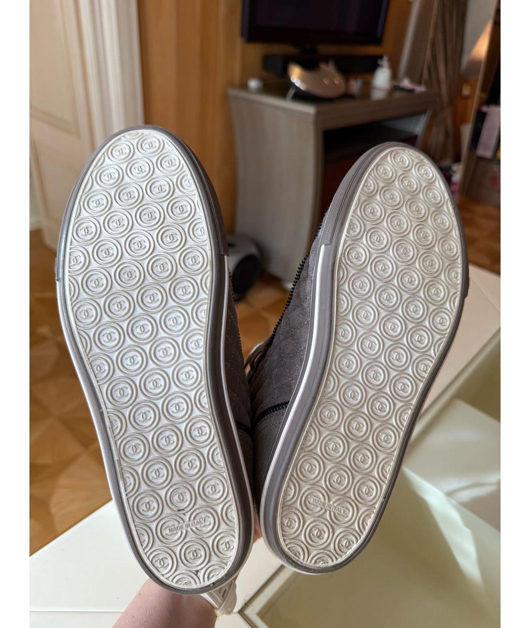 CHANEL Серые замшевые кеды, фото 7