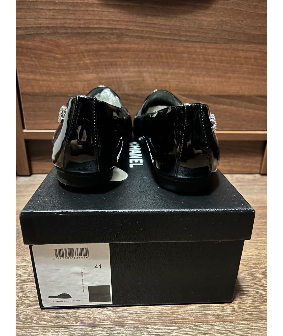 CHANEL Черные лоферы из лакированной кожи, фото 4